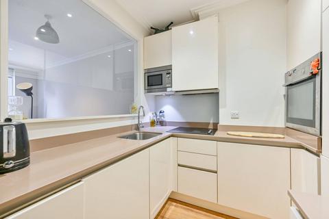 undefined, The Causeway, Teddington, London, TW11