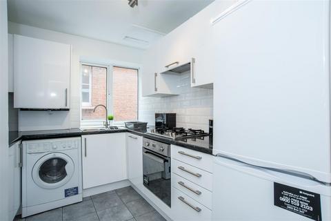 2 bedroom flat to rent, Finchley Road, London NW3