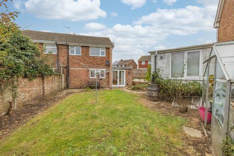 3 bedroom semi-detached house for sale, Cedar Road, Sturry, Canterbury, Kent, CT2