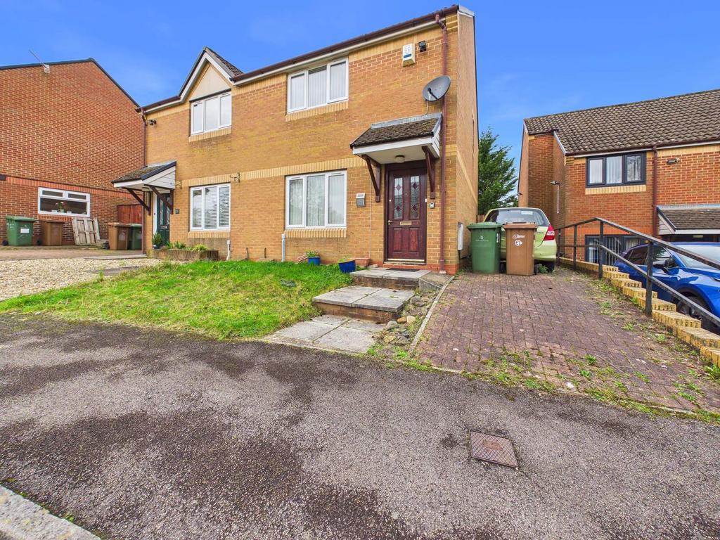 Driveway &amp; Front Entrance