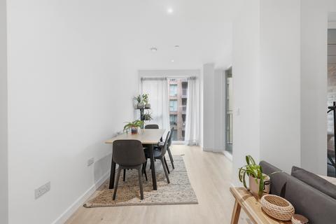 3 bedroom flat for sale, 28 Thomas Road, London E14
