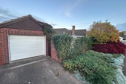 2 bedroom bungalow for sale, Bestwood Road, Hucknall, Nottingham, Nottinghamshire, NG15
