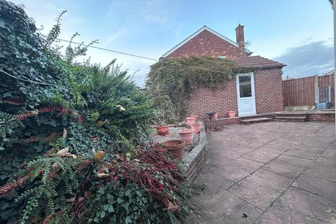 2 bedroom bungalow for sale, Bestwood Road, Hucknall, Nottingham, Nottinghamshire, NG15