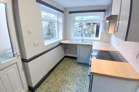 2 bedroom end of terrace house for sale, Augusta Place, Y Felinheli LL56