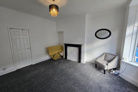 2 bedroom terraced house to rent, Croyland Avenue, Hull, North Humberside, HU9