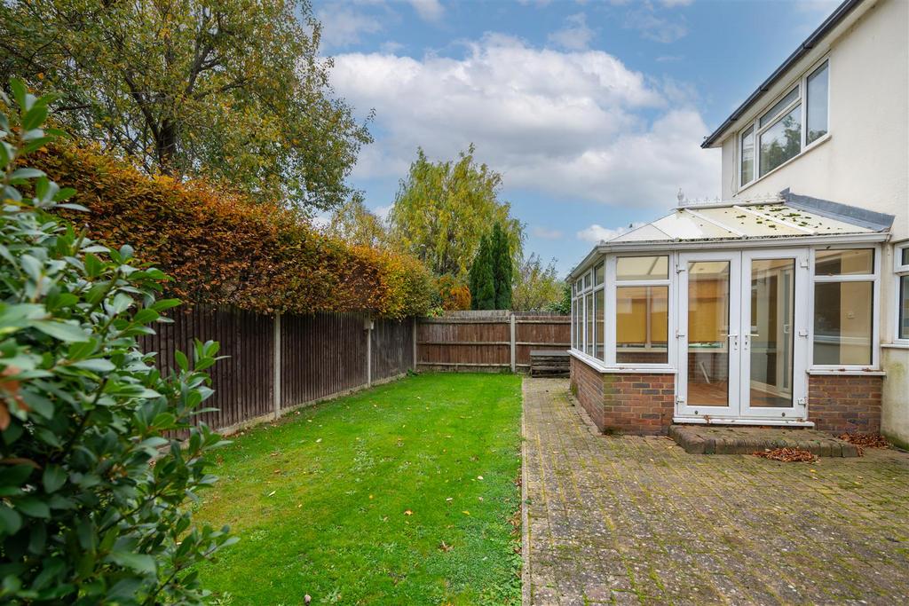 22 Fairlawns externals-7.jpg