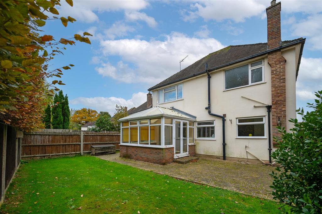 22 Fairlawns externals-8 sky.jpg