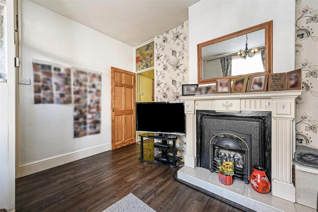 Living Room.jpg