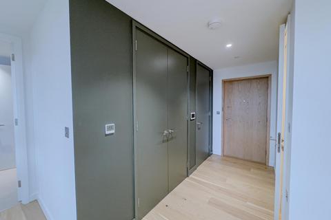 2 bedroom flat to rent, East Parkside, SE10