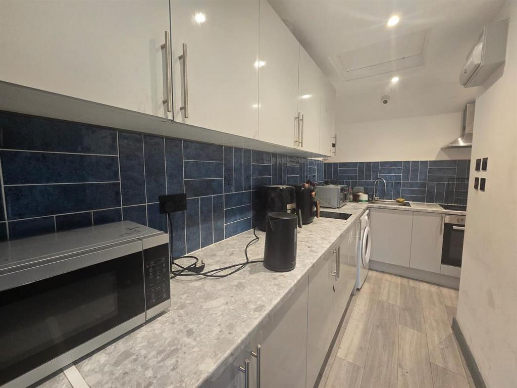 Whats App Image 2025-11-10 at 12.55.12 8b0dd3a3.jpg