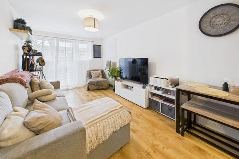 undefined, Ovaltine Drive, Kings Langley, WD4