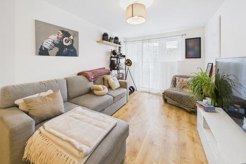 1 bedroom apartment for sale, Ovaltine Drive, Kings Langley, WD4
