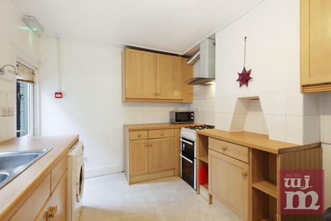 5 bedroom terraced house to rent, Mossford Street, Bow, E3