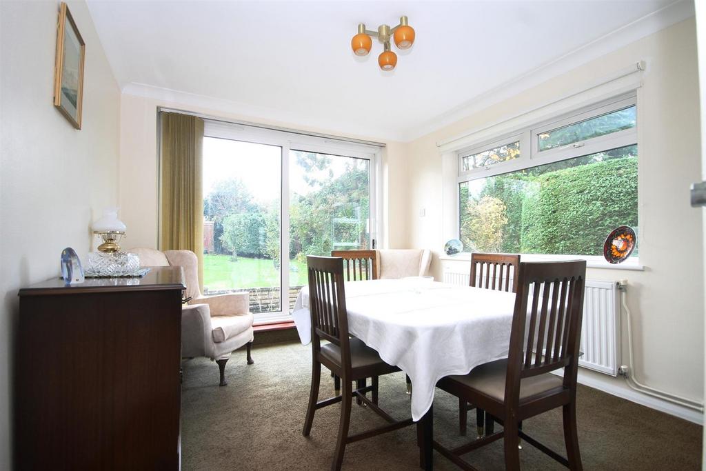 .diningroom.jpg