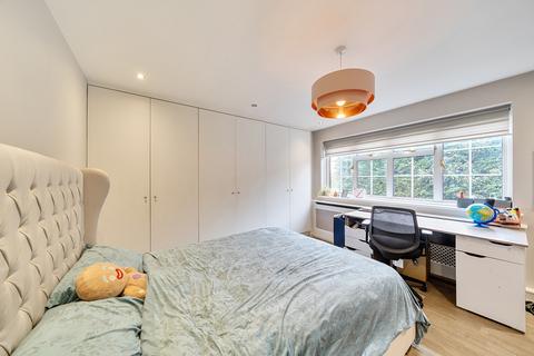 undefined, Laburnum Court, Stanmore, HA7