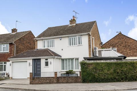 3 bedroom detached house for sale, Churchill Close, Flackwell Heath, High Wycombe, Buckinghamshire, HP10