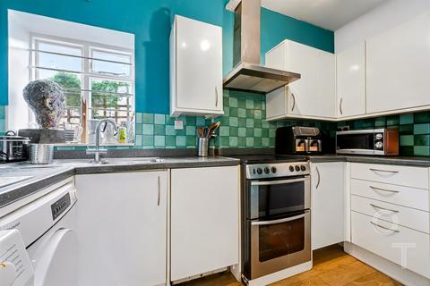 2 bedroom flat for sale, Hilldrop Crescent, Tufnell Park, Camden N7