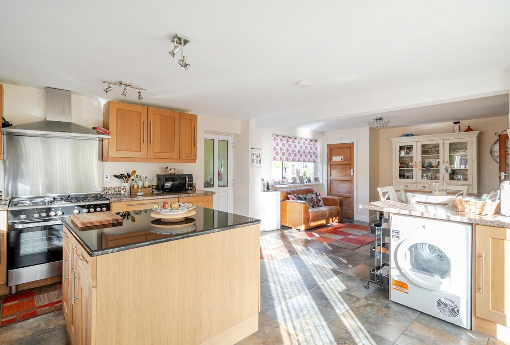 Kitchen/Breakfast