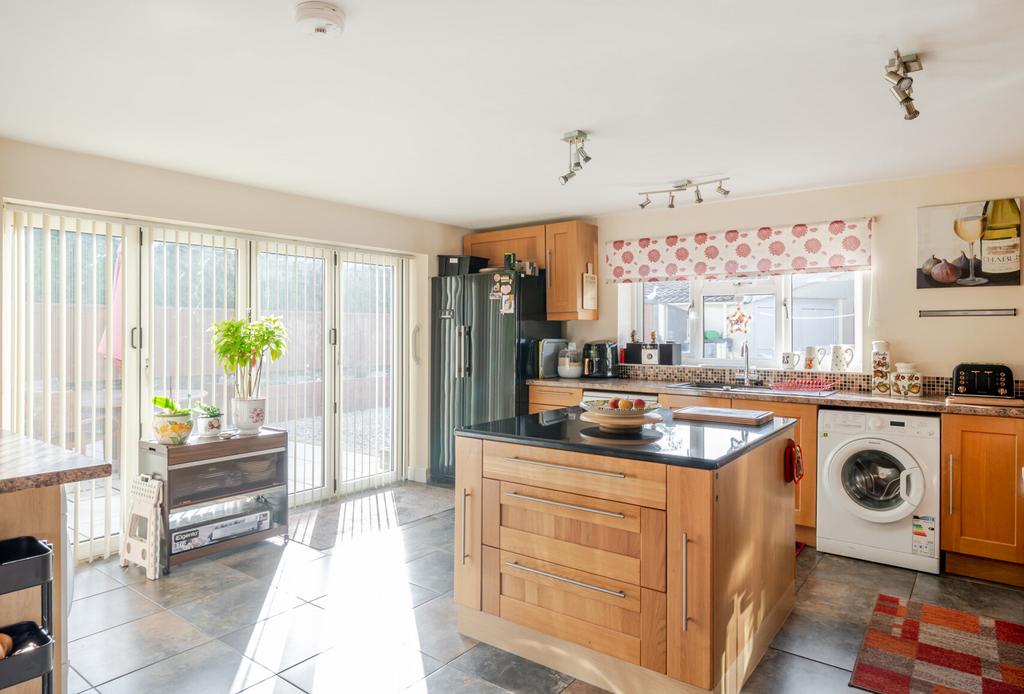 Kitchen/Breakfast