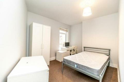 4 bedroom terraced house to rent, All Saints Street, Nottingham NG7