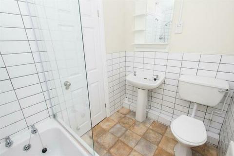4 bedroom terraced house to rent, All Saints Street, Nottingham NG7