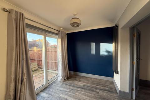 2 bedroom terraced house to rent, High Street West, Redcar TS10