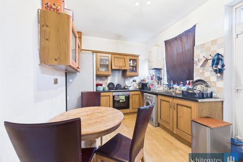 3 bedroom terraced house for sale, Pennington Terrace, Bradford, West Yorkshire, BD5