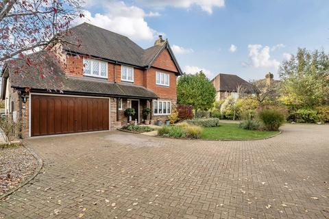 4 bedroom detached house for sale, Greshams Way, Edenbridge TN8