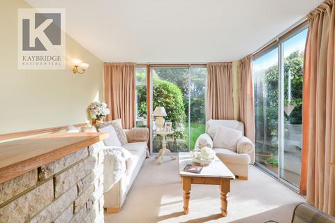 undefined, Bradstock Road, Epsom, KT17