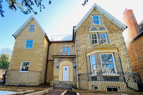2 bedroom apartment to rent, Bargate House, Epsom Road, GU1