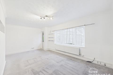 2 bedroom flat to rent, Shorts Way, Rochester, ME1