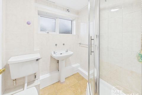 2 bedroom flat to rent, Shorts Way, Rochester, ME1