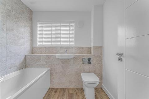 5 bedroom detached house for sale, Toddington Road, Harlington