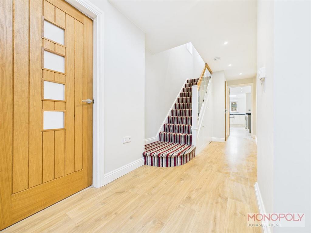 CAM04439 G0-PR0175-STILL007.jpg