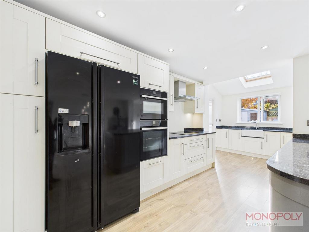 CAM04439 G0-PR0175-STILL013.jpg