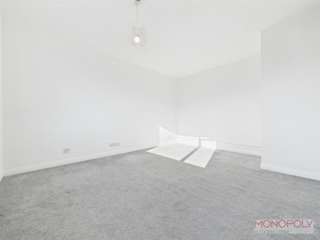 CAM04439 G0-PR0175-STILL026.jpg