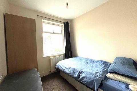 38 Central Road, Wembley, HA0 2LH
