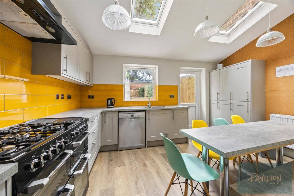 Shanklin Road, 31-018.JPG