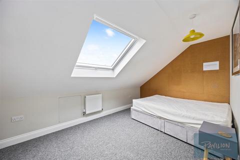6 bedroom house share to rent, Shanklin Road, Brighton