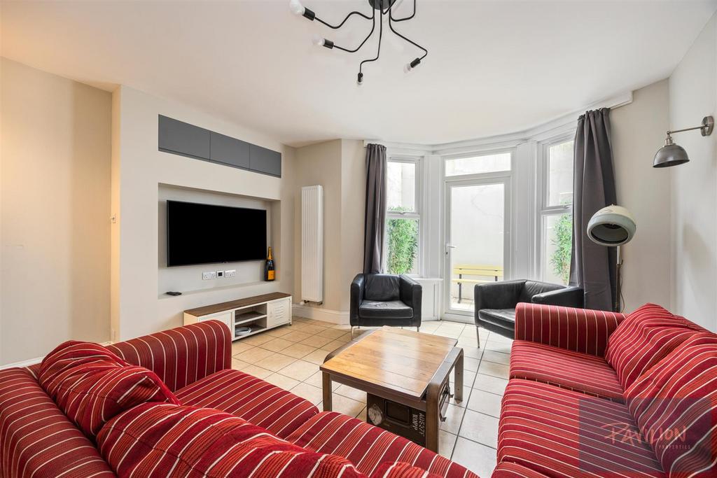 Shanklin Road, 31-016.JPG