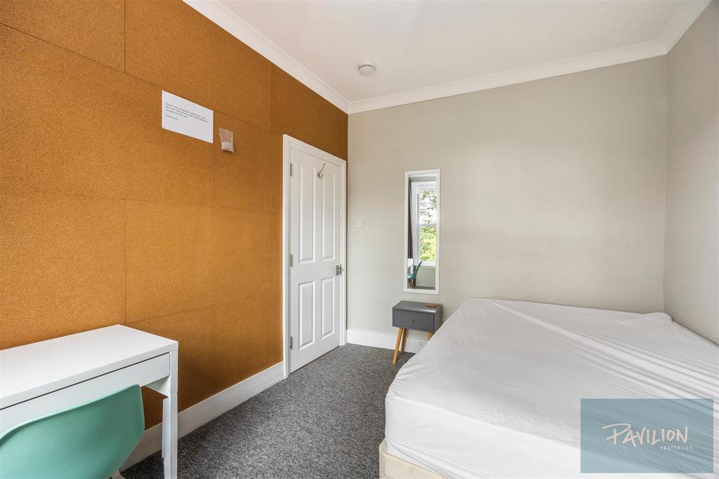 Shanklin Road, 31-006.JPG