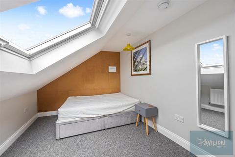 6 bedroom house share to rent, Shanklin Road, Brighton