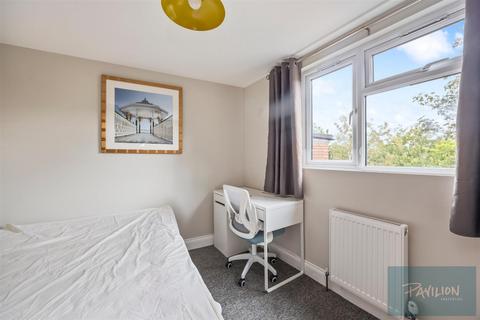 6 bedroom house share to rent, Shanklin Road, Brighton
