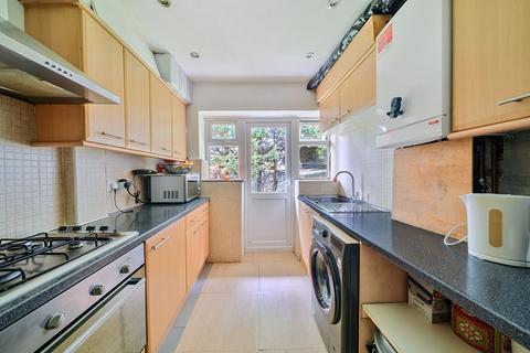 2 bedroom flat for sale, Princes Drive, Warwick Court Princes Drive, HA1