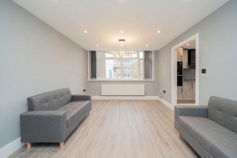3 bedroom flat to rent, Lillie Road, London SW6