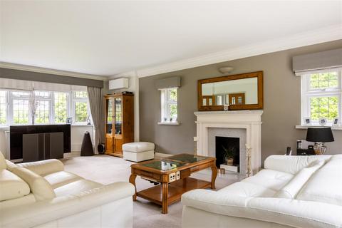5 bedroom detached house for sale, Woodland Way, Kingswood,