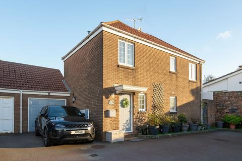 29 Priory Farm, St Clement