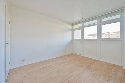 90 Hazel Grove, London, SE26 4JE