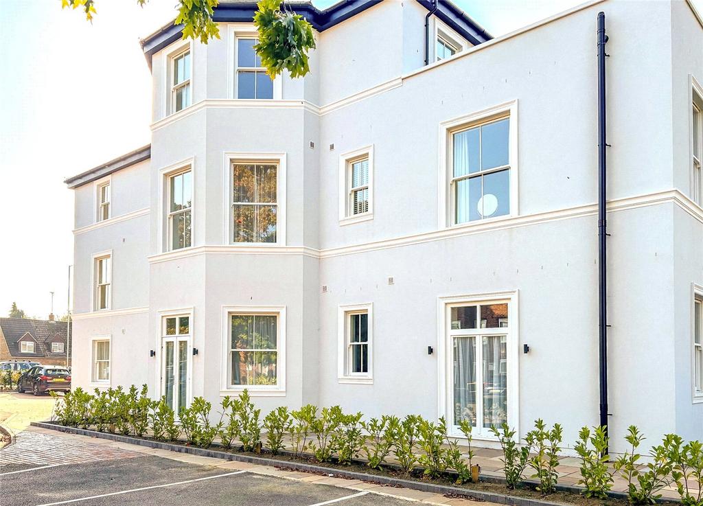 6 Camden Hall