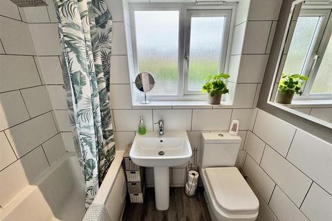 undefined, Daw Royds, Almondbury, Huddersfield, HD5 8ST